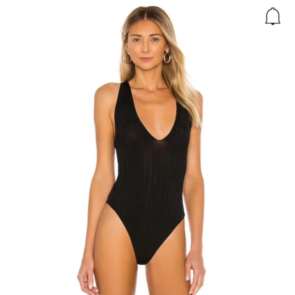 Hot In halters rib bodysuit in black - Picture 2 of 9